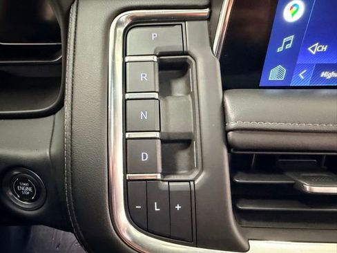 Certified 2022 Chevrolet Suburban LT w/ LT Signature Package image 18