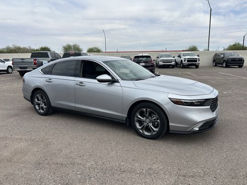 Used 2023 Honda Accord EX image 6
