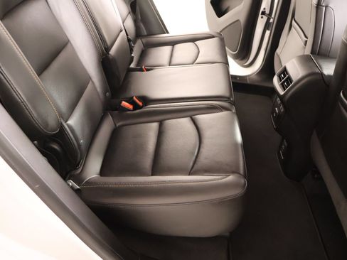 Used 2019 Chevrolet Equinox Premier FWD image 14