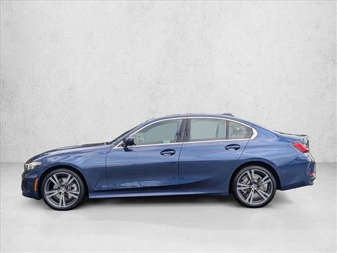 Used 2024 BMW 330i Sedan w/ Premium Package image 9