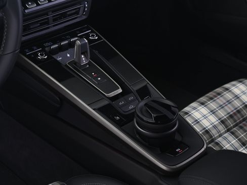 Certified 2025 Porsche 911 Turbo S AWD/4WD image 35
