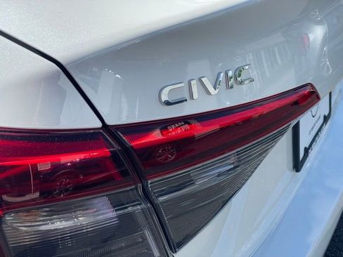 Used 2023 Honda Civic Sport image 27