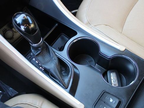 Used 2012 Hyundai Sonata Hybrid w/ Leather Pkg FWD image 13