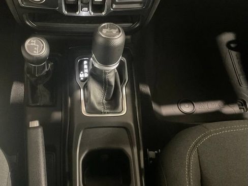 Used 2025 Jeep Wrangler Unlimited Sport AWD/4WD image 19