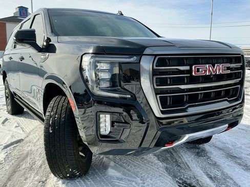 Used 2021 GMC Yukon XL AT4 w/ AT4 Premium Package image 3