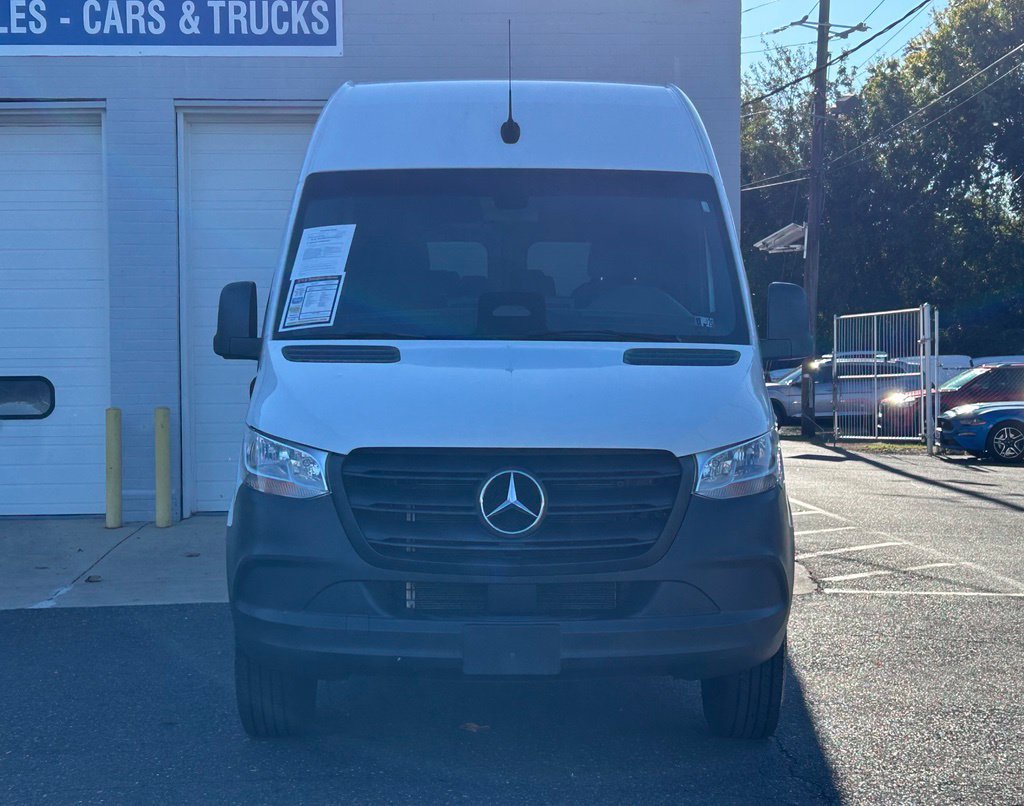 Used 2025 Mercedes-Benz Sprinter 2500 image 2