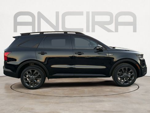 Used 2023 Kia Sorento SX Prestige image 12