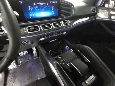 Used 2024 Mercedes-Benz GLS 63 AMG 4MATIC image 15