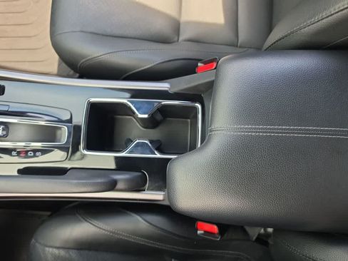 Used 2017 Honda Accord Touring image 21