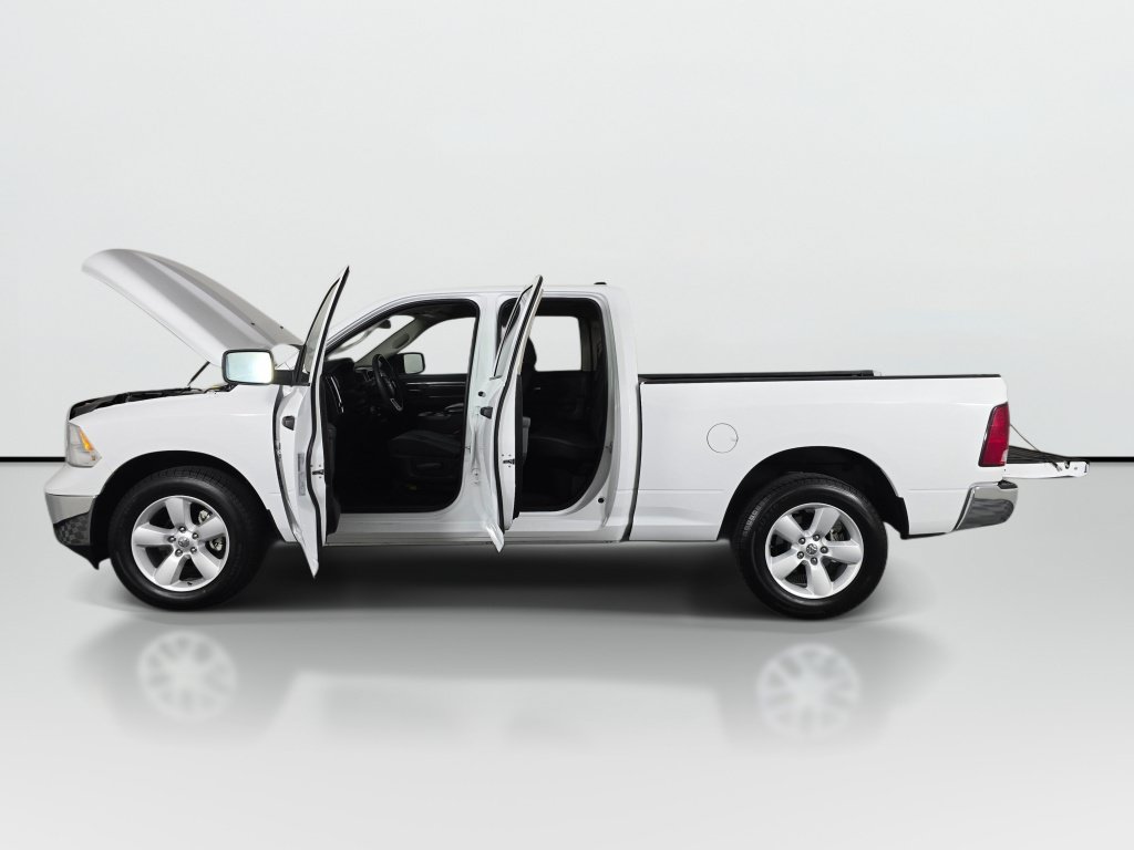 Used 2024 RAM 1500 Classic SLT AWD/4WD image 10