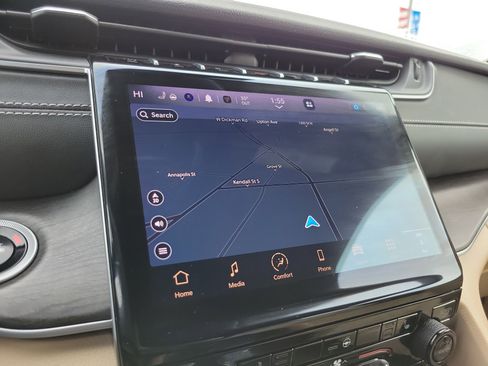 Used 2024 Jeep Grand Cherokee Limited image 17