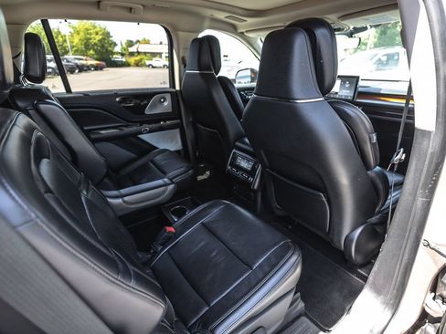 Used 2020 Lincoln Aviator Reserve w/ Equipment Group 202A AWD/4WD image 32