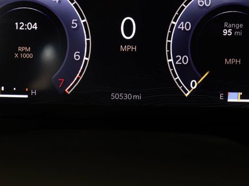 Used 2023 Jeep Grand Cherokee Limited w/ Luxury Tech Group II AWD/4WD image 28