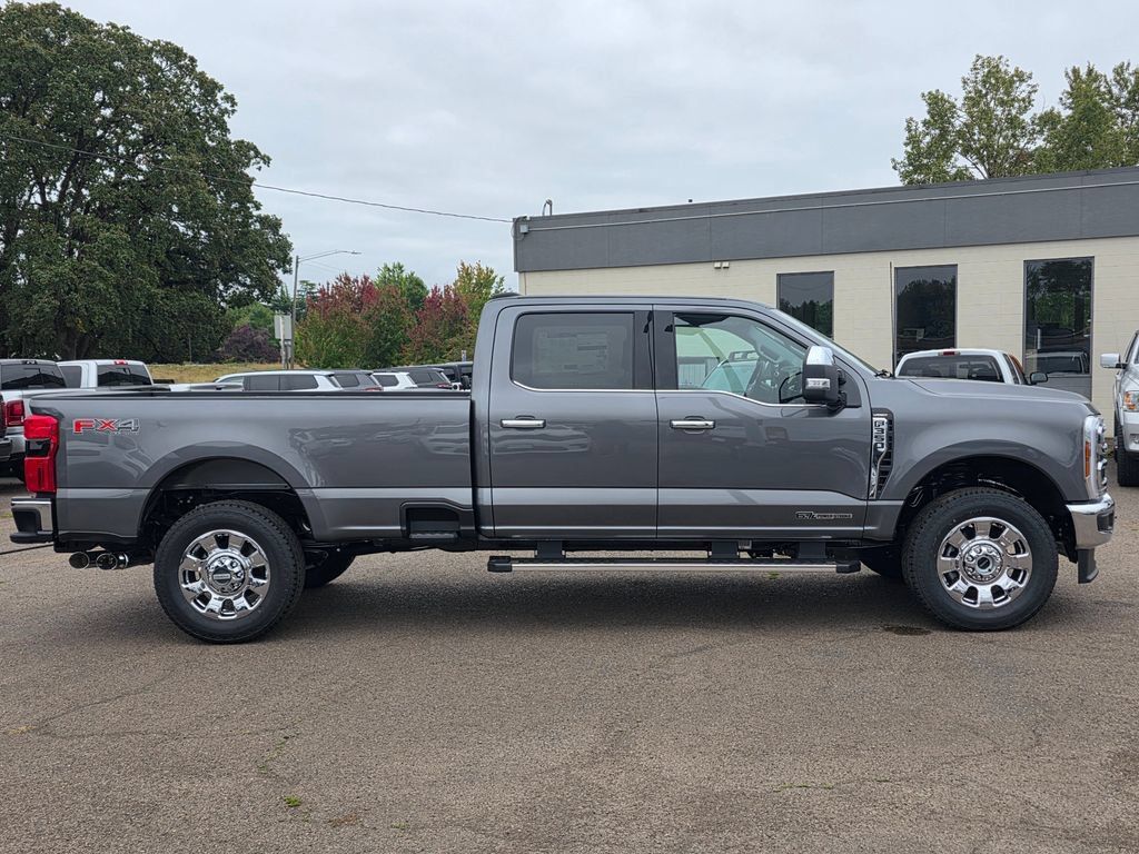 New 2026 Ford F350 Lariat w/ Chrome Package AWD/4WD image 9