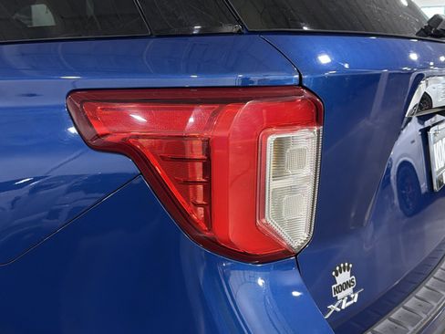 Used 2020 Ford Explorer XLT w/ Equipment Group 202A RWD image 16