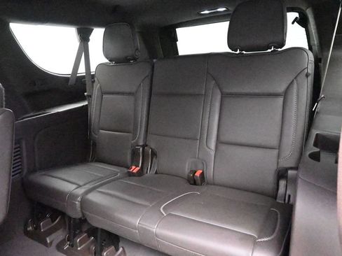 Used 2023 GMC Yukon XL Denali AWD/4WD image 16