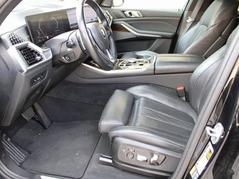 Used 2025 BMW X5 xDrive50e image 16