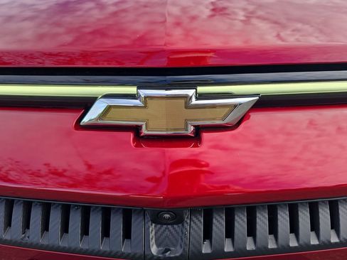 New 2026 Chevrolet Equinox EV LT image 32