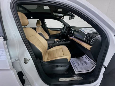 New 2026 Volkswagen Atlas Cross Sport SEL AWD/4WD image 30