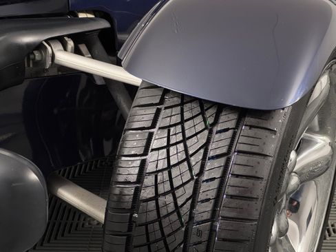 Used 2001 Chrysler Prowler Mulholland Edition image 13