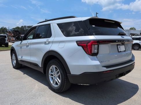 New 2026 Ford Explorer Active RWD image 6