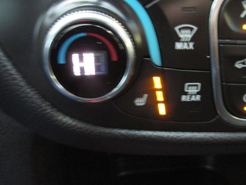 Used 2024 Chevrolet Equinox RS w/ LPO, Floor Liner Package image 21