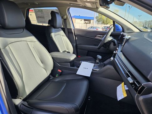 New 2026 Kia Sportage EX image 12