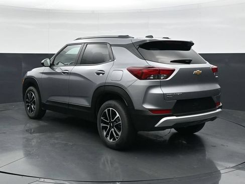 Used 2025 Chevrolet TrailBlazer LT AWD/4WD image 8