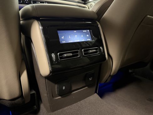 Used 2021 Lincoln Aviator Reserve w/ Equipment Group 202A image 24