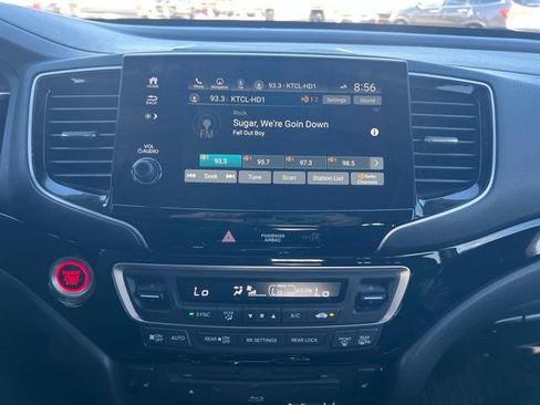 Used 2020 Honda Pilot Touring image 17