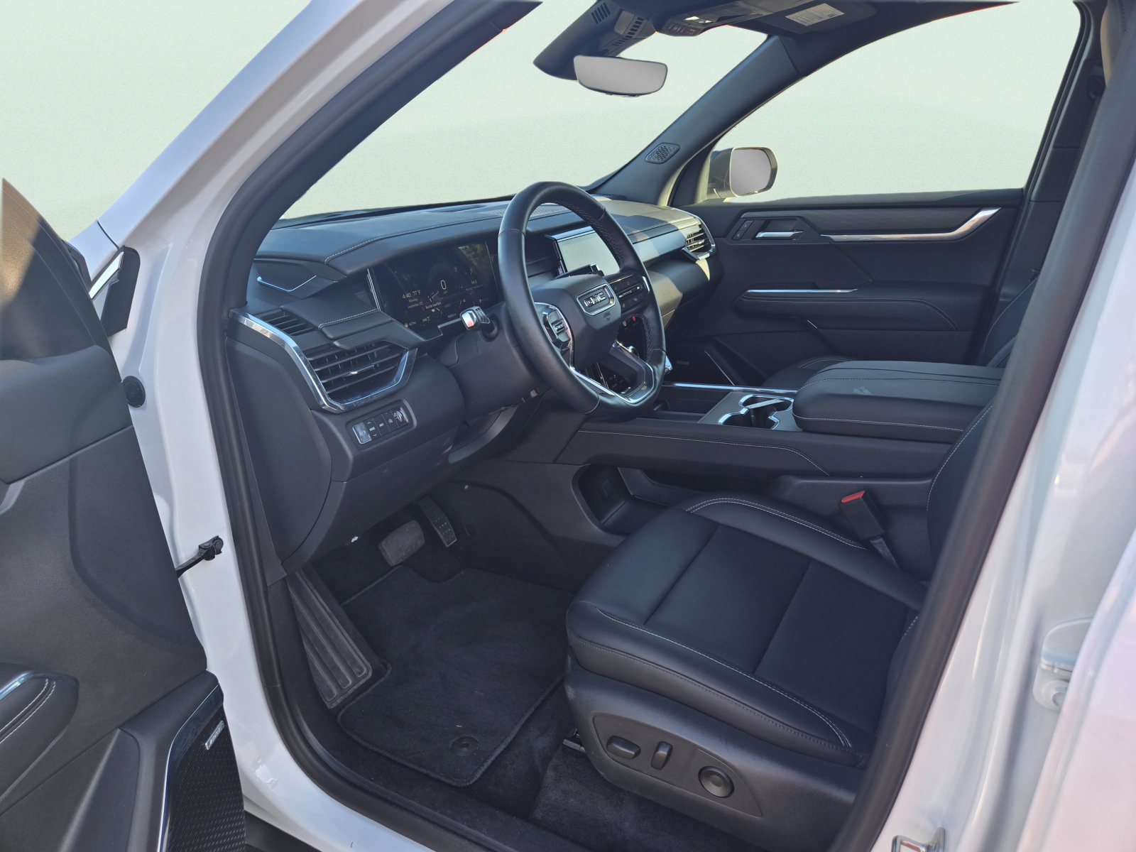 Used 2026 GMC Acadia Elevation w/ Elevation Premium Package AWD/4WD image 10
