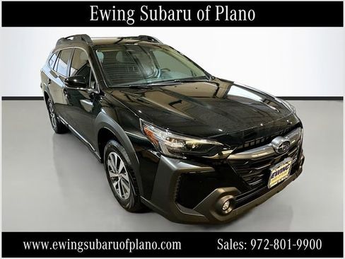 Used 2025 Subaru Outback Premium AWD/4WD image 1