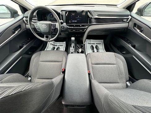 Used 2025 Toyota Camry LE image 18