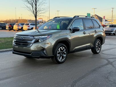 Used 2025 Subaru Forester Premium w/ Convenience Package #1