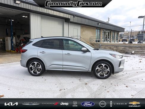 Used 2023 Ford Escape ST-Line Select w/ Tech Pack #2 image 8