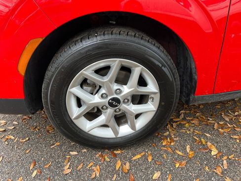 Used 2025 Kia Soul LX w/ LX Technology Package image 24