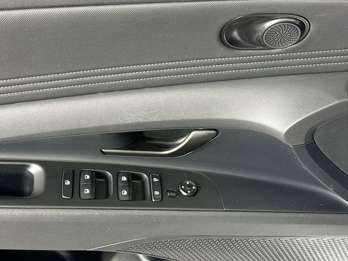 Certified 2025 Hyundai Elantra Sport FWD image 21