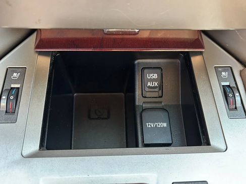 Used 2010 Lexus GX 460 image 40