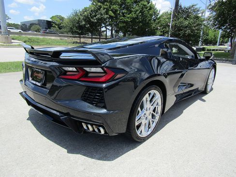 Used 2024 Chevrolet Corvette Stingray Premium Cpe w/ Z51 Performance Package RWD image 5