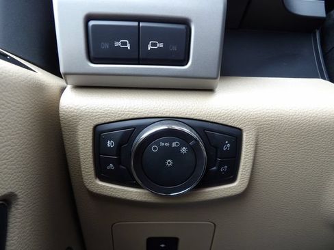 Used 2017 Ford F150 Lariat AWD/4WD image 21