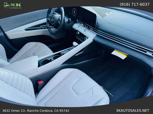 Used 2023 Hyundai Elantra Limited FWD image 29