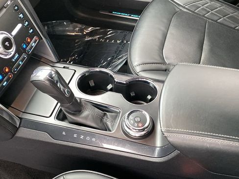 Used 2019 Ford Explorer Platinum image 22
