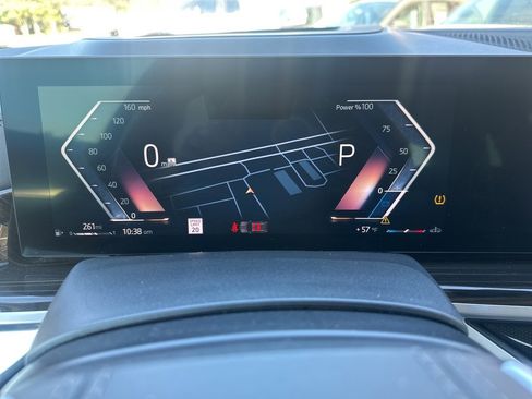 Used 2024 BMW X7 xDrive40i image 28