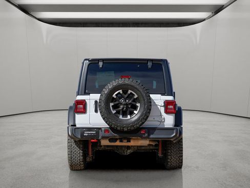 Used 2025 Jeep Wrangler Unlimited Rubicon image 4