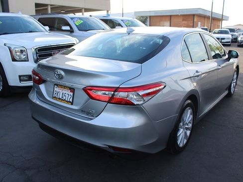 Used 2019 Toyota Camry LE w/ Carpet Mat Package FWD image 7