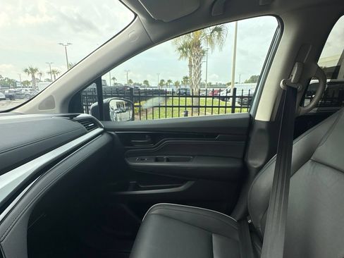 Used 2025 Honda Odyssey Touring image 39