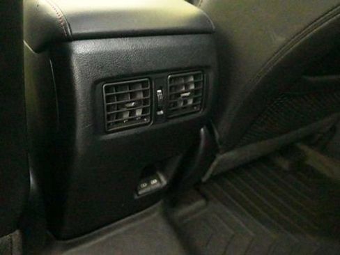 Used 2024 Toyota 4Runner TRD Off-Road Premium w/ Off Road Premium Plus Package AWD/4WD image 12