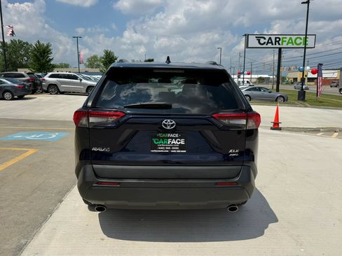 Used 2021 Toyota RAV4 XLE AWD/4WD image 10