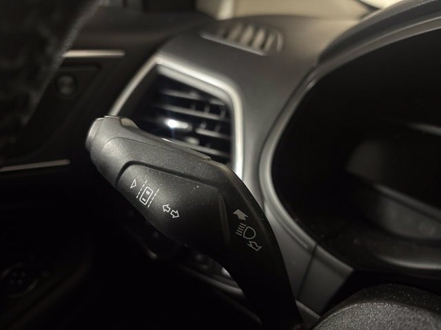 Used 2022 Ford Edge Titanium w/ Equipment Group 301A AWD/4WD image 34