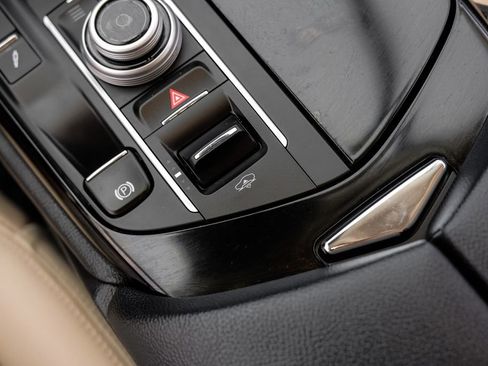 Used 2019 Maserati Levante image 31